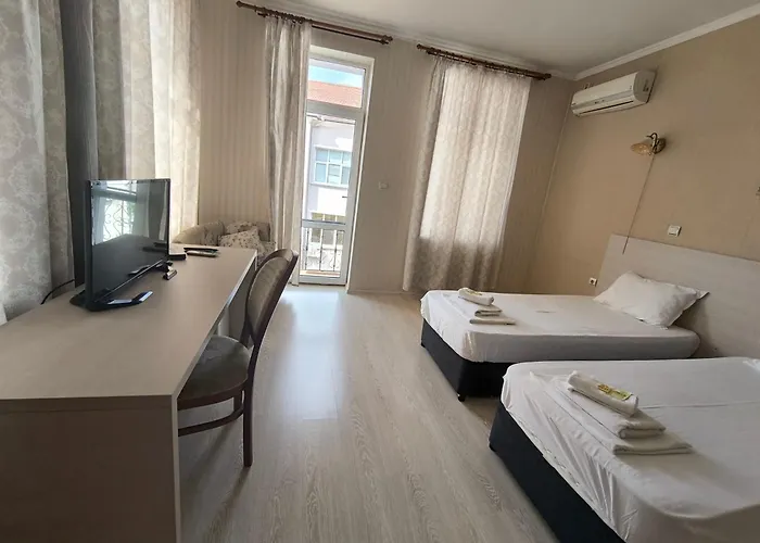 Hotel семеен търнава